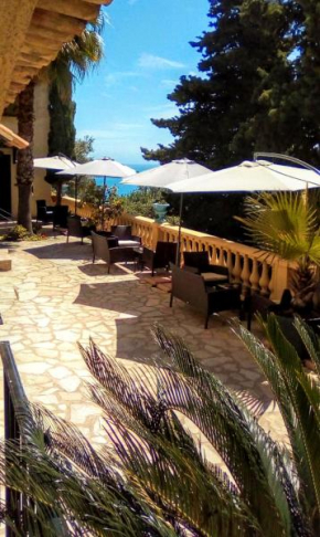 Отель Villa Azur Cap d'Ail  Кап-Д'ай